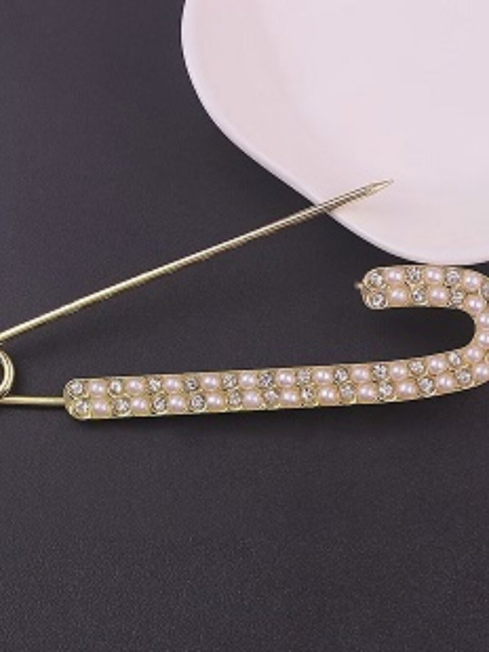 Brooch / Lapel Pin ~ Candy Cane Crystals & Pearls DP-1628